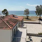 Ammos Village Maurovouni * Gythio