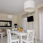 Ammos Village Maurovouni