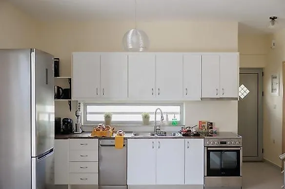 Ammos Village Maurovouni * Гитион